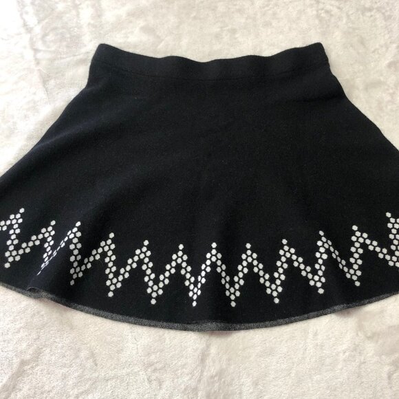 Candies Black Flared Mini Skirt with White Chevron Pattern Large - Picture 2 of 6